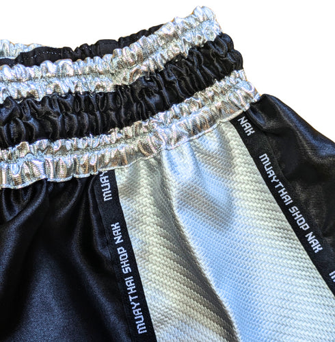 NAKオリジナルキックパンツ、ブラックxシルバーのカスタムパンツ、サテン生地とSyntheticレザー