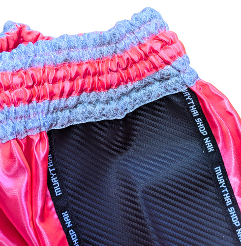 ムエタイショップNAKオリジナルのオーダーキックパンツ(ショート丈)ピンクxブラック、刺繍カスタム対応