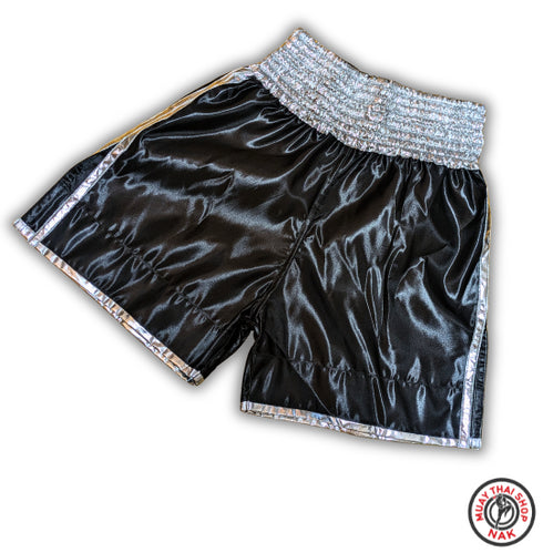 オーダーキックパンツ(ミドル丈) ブラックxシルバー | ムエタイ&キックボクシング対応