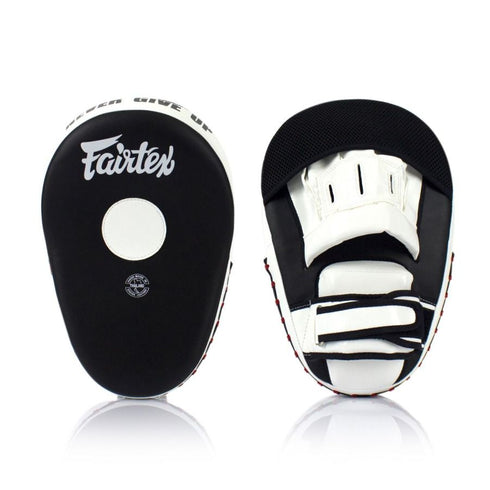 Fairtex FMV13ミット、トレーナーの手にフィットしやすく、手首を保護する設計
