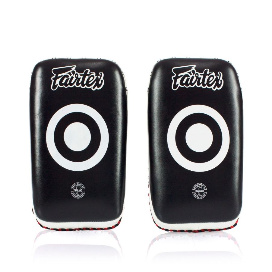 Fairtex カーブ キックミット KPLC1 Sサイズ | 本革製 ペアセット - ムエタイショップNAK