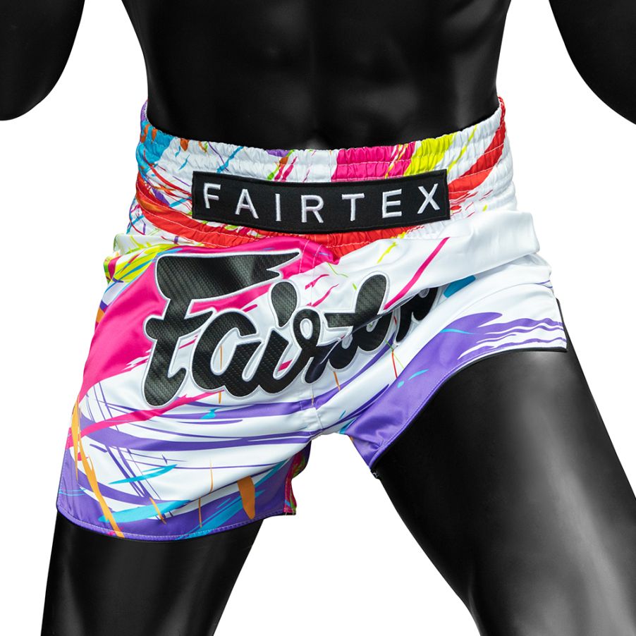 Fairtex BS1933ムエタイ＆キックパンツ、スリムカットデザイン、敏捷性と動きやすさを追求
