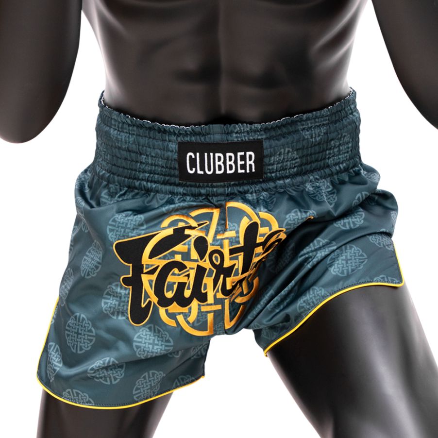 Fairtex BS1915ムエタイ＆キックパンツ、ジップロックパッケージとハンガー付属
