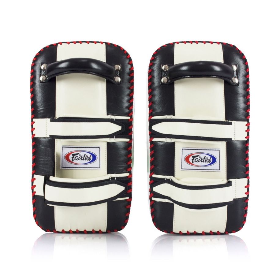 Fairtex KPLC2本革キックミット、幅広い格闘技に対応、耐久性と快適性を提供
