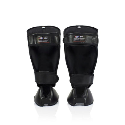 Fairtex 取り外し可能レガース、ベルクロストラップで調整可能、最大限のフィット感
