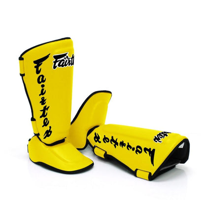 Fairtex レガース SP7 "Twister" | 取り外し可能 ペアセット 高耐久