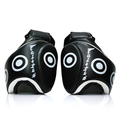 Fairtex ローキックパッド TP3、マイクロファイバーSyntekレザー製、耐久性と軽量性
